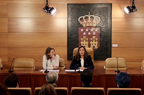 La vicepresidenta primera de la Asamblea de Madrid ha inaugurado la jornada de la Asociación Española de Vacunología
