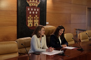 La vicepresidenta primera de la Asamblea de Madrid ha inaugurado la jornada de la Asociación Española de Vacunología (AEV)